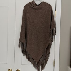 🏵️SALE🏵️ Saks Fifth Avenue Poncho